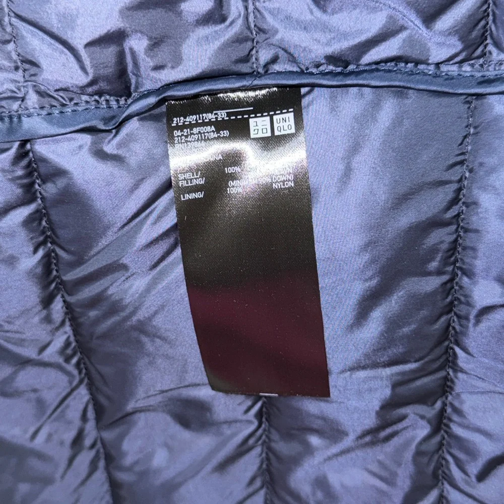 ‼️Uniqlo Blue Ultra Thin Light Down Jacket Size Small - Picture 10 of 10